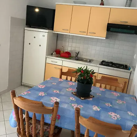 Apartment Losinjska 12 *